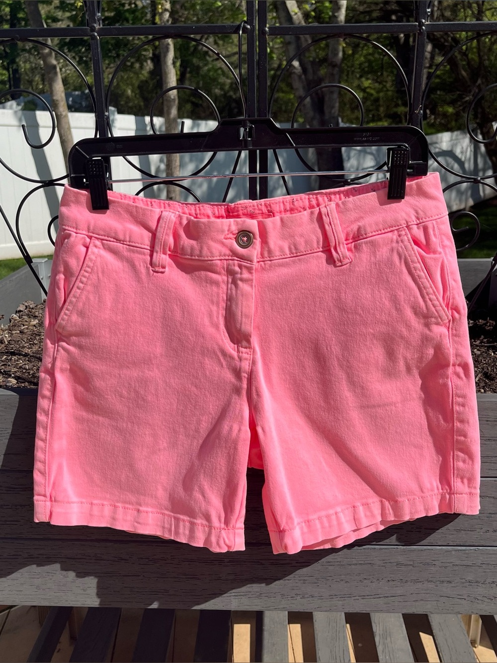 Land & Sea Women’s Hot Pink Stretch Cotton Mid Rise 5.5” Chino Shorts Size 2